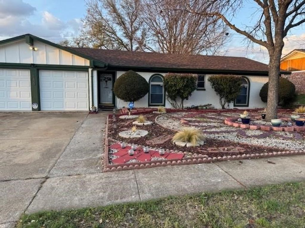 1825 SCHUMAC, Bedford, TX 76022