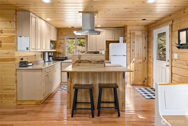131 RR Spurs Road, Easton, WA 98925