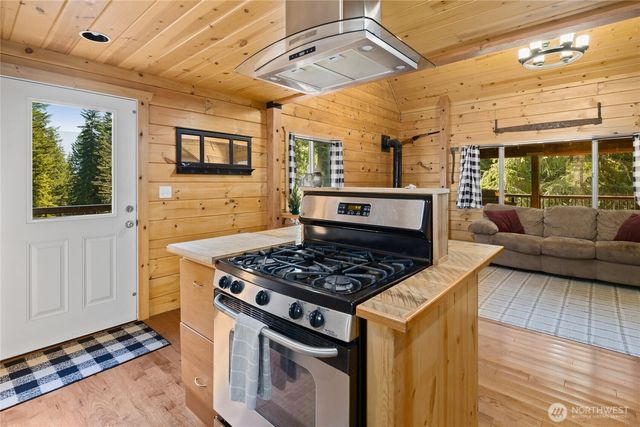 131 RR Spurs Road, Easton, WA 98925