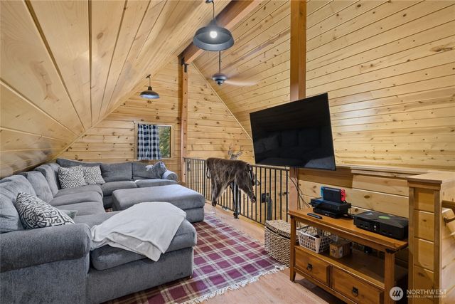 131 RR Spurs Road, Easton, WA 98925