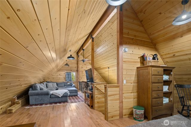 131 RR Spurs Road, Easton, WA 98925