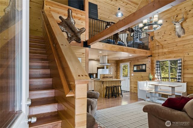 131 RR Spurs Road, Easton, WA 98925