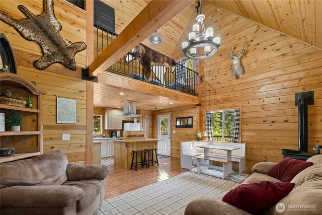 131 RR Spurs Road, Easton, WA 98925
