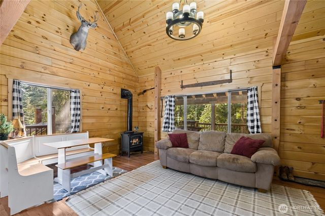 131 RR Spurs Road, Easton, WA 98925