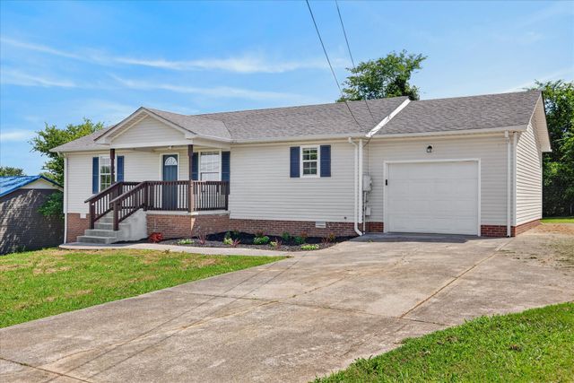 1824 Carneal Ln, Oak Grove, KY 42262