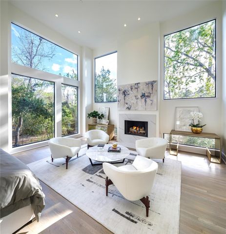 10663 Memorial Drive, Houston, TX 77024