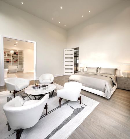 10663 Memorial Drive, Houston, TX 77024