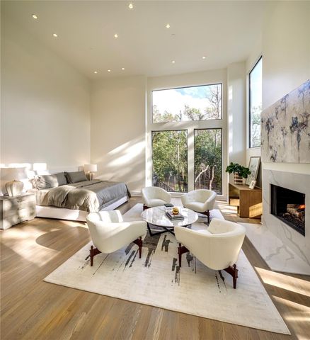 10663 Memorial Drive, Houston, TX 77024