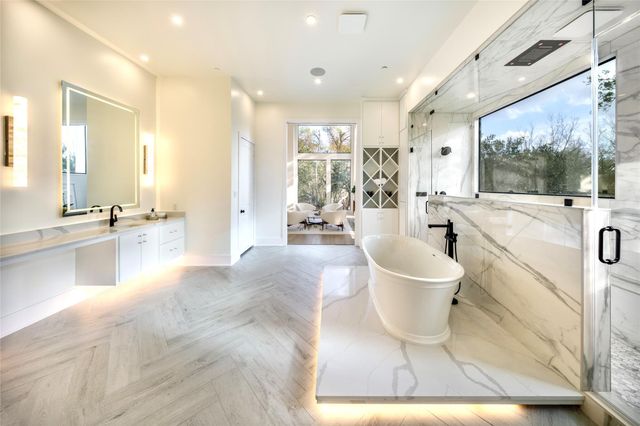 10663 Memorial Drive, Houston, TX 77024