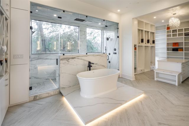 10663 Memorial Drive, Houston, TX 77024