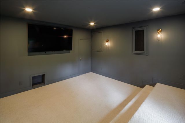 10663 Memorial Drive, Houston, TX 77024