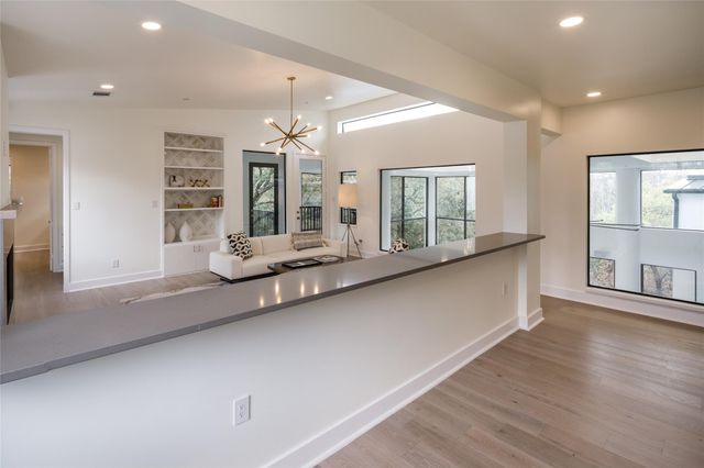 10663 Memorial Drive, Houston, TX 77024