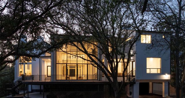 10663 Memorial Drive, Houston, TX 77024