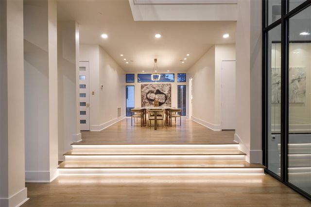 10663 Memorial Drive, Houston, TX 77024