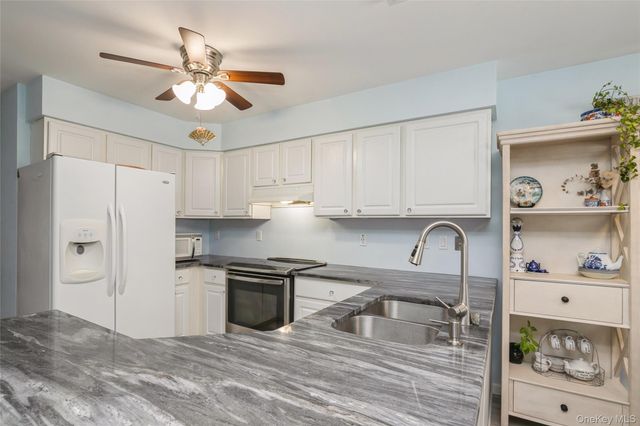 11 Olive Street, Lake Grove, NY 11755