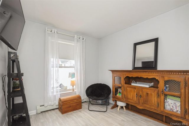 11 Olive Street, Lake Grove, NY 11755