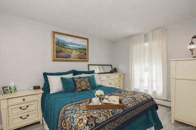 11 Olive Street, Lake Grove, NY 11755