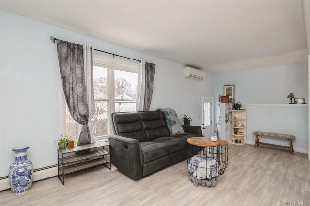 11 Olive Street, Lake Grove, NY 11755