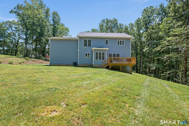 17 Pecausett Trail, East Hampton, CT 06424