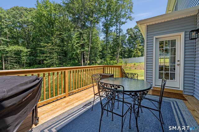 17 Pecausett Trail, East Hampton, CT 06424