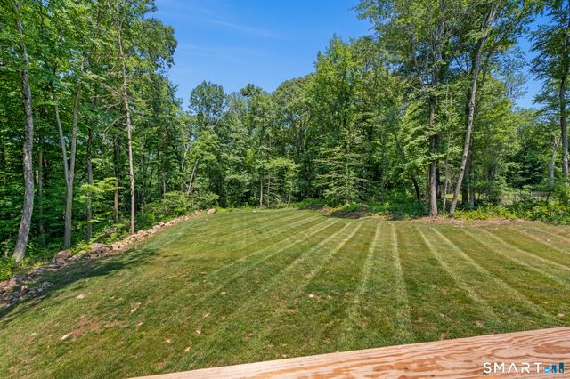 17 Pecausett Trail, East Hampton, CT 06424