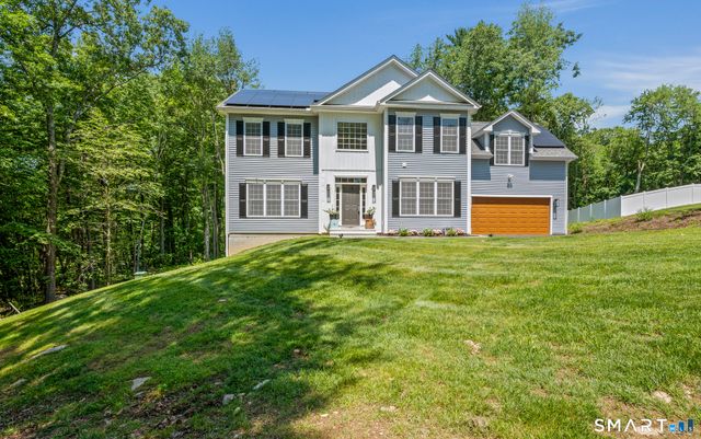 17 Pecausett Trail, East Hampton, CT 06424