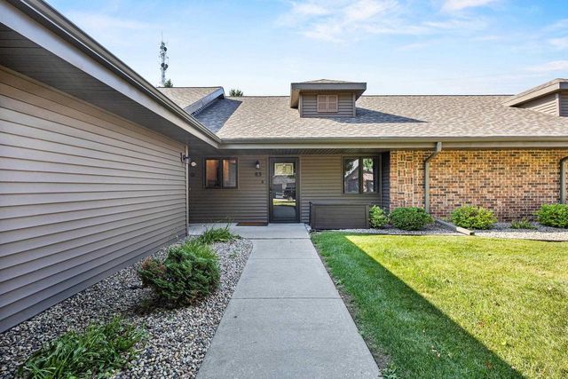 83 SPENCER VILLAGE COURT, Appleton, WI 54914