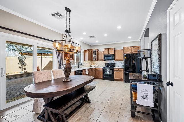 1048 E IRIS Drive, Chandler, AZ 85286