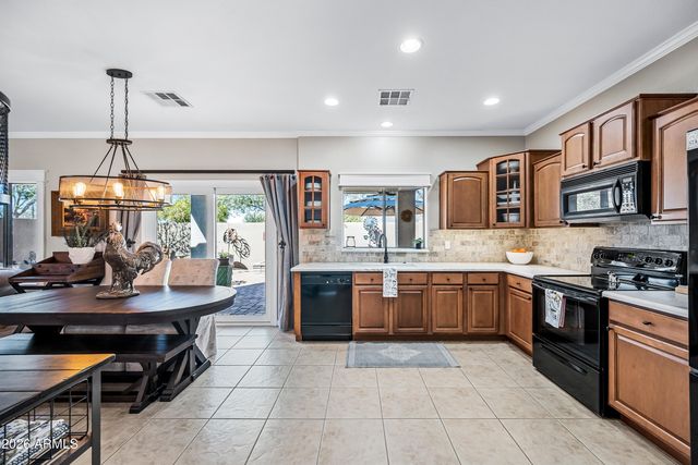 1048 E IRIS Drive, Chandler, AZ 85286