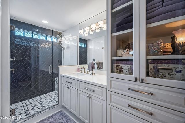 1048 E IRIS Drive, Chandler, AZ 85286