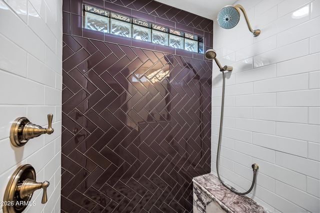 1048 E IRIS Drive, Chandler, AZ 85286