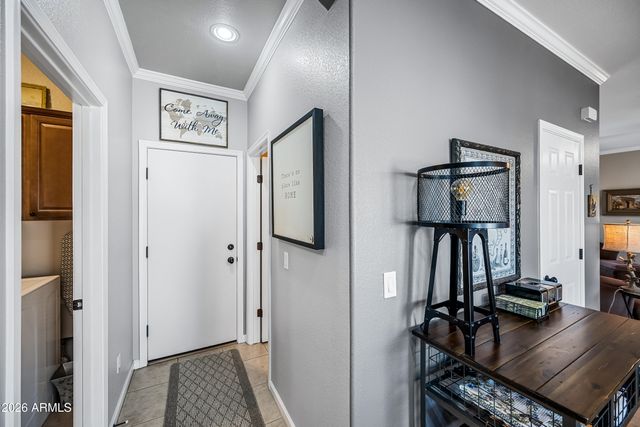 1048 E IRIS Drive, Chandler, AZ 85286