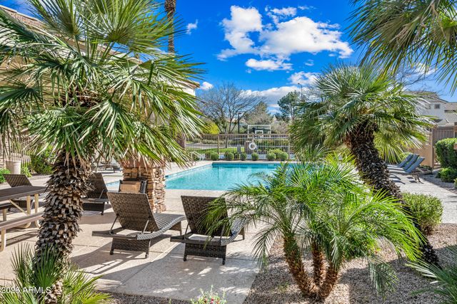 1048 E IRIS Drive, Chandler, AZ 85286