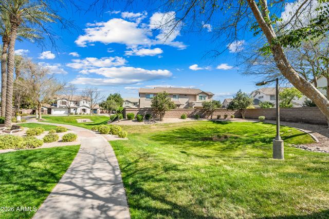 1048 E IRIS Drive, Chandler, AZ 85286