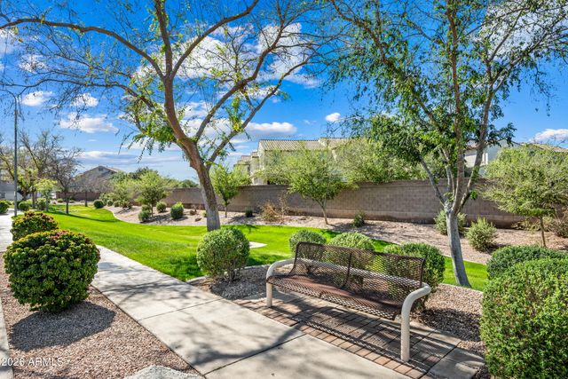 1048 E IRIS Drive, Chandler, AZ 85286