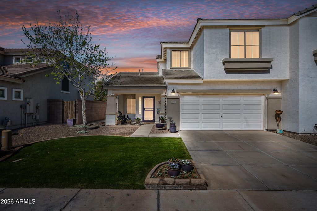 1048 E IRIS Drive, Chandler, AZ 85286