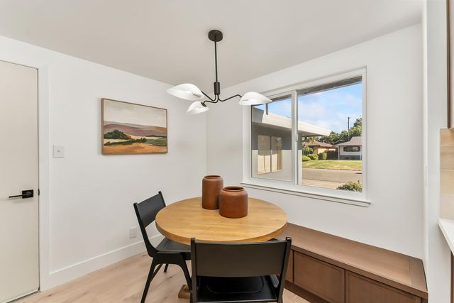 1339 Palomar Cir, Sacramento, CA 95831