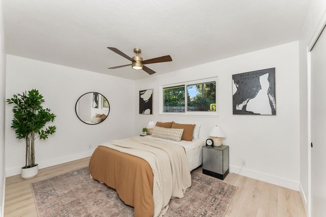 1339 Palomar Cir, Sacramento, CA 95831