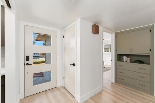 1339 Palomar Cir, Sacramento, CA 95831