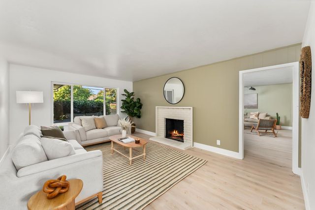 1339 Palomar Cir, Sacramento, CA 95831