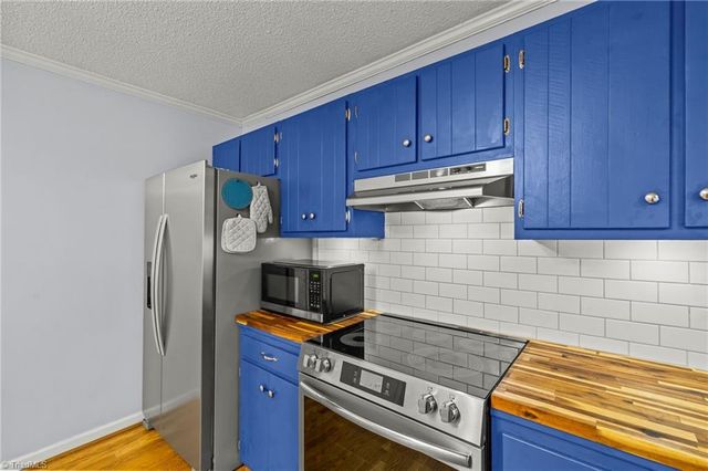 464 Lansdowne Place, Winston-salem, NC 27107