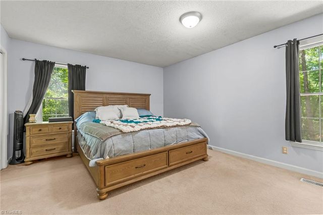 464 Lansdowne Place, Winston-salem, NC 27107