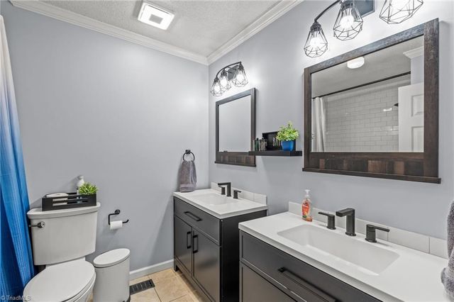 464 Lansdowne Place, Winston-salem, NC 27107
