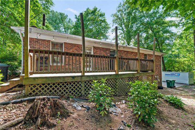 464 Lansdowne Place, Winston-salem, NC 27107
