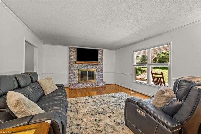 464 Lansdowne Place, Winston-salem, NC 27107