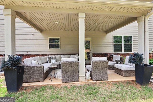 8033 Louis Drive, Locust Grove, GA 30248