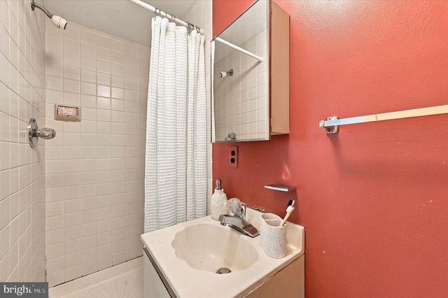 2014 NAUDAIN ST, Philadelphia, PA 19146