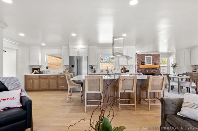 4197 E 47th Place, Tulsa, OK 74135