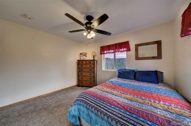 34 Fetlock, Florissant, CO 80816