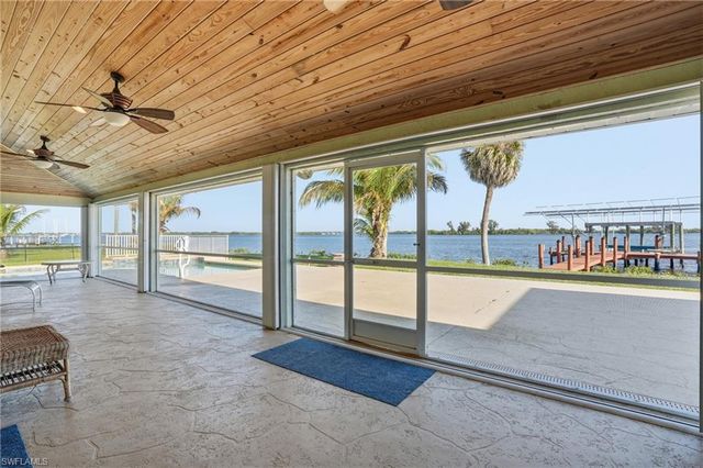 4473 E Riverside DR, Fort Myers, FL 33905